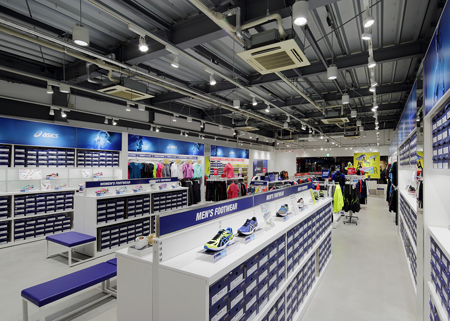 ASICS FACTORY OUTLET 鳥栖