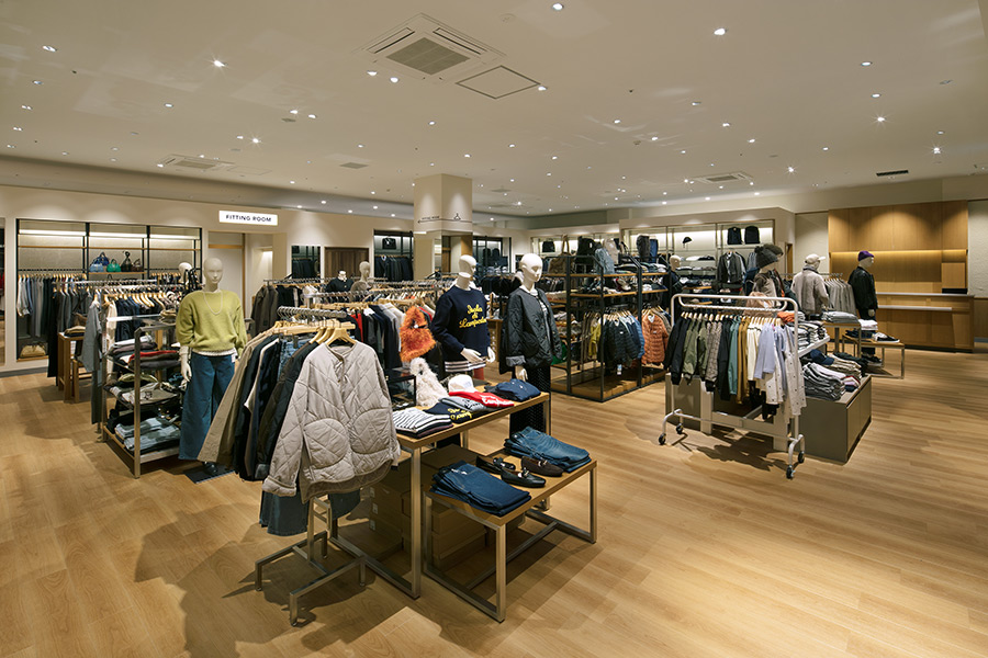 SHIPS OUTLET 岡崎店