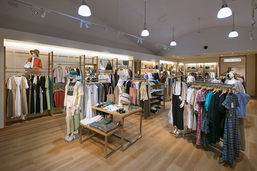SHIPS OUTLET軽井沢店